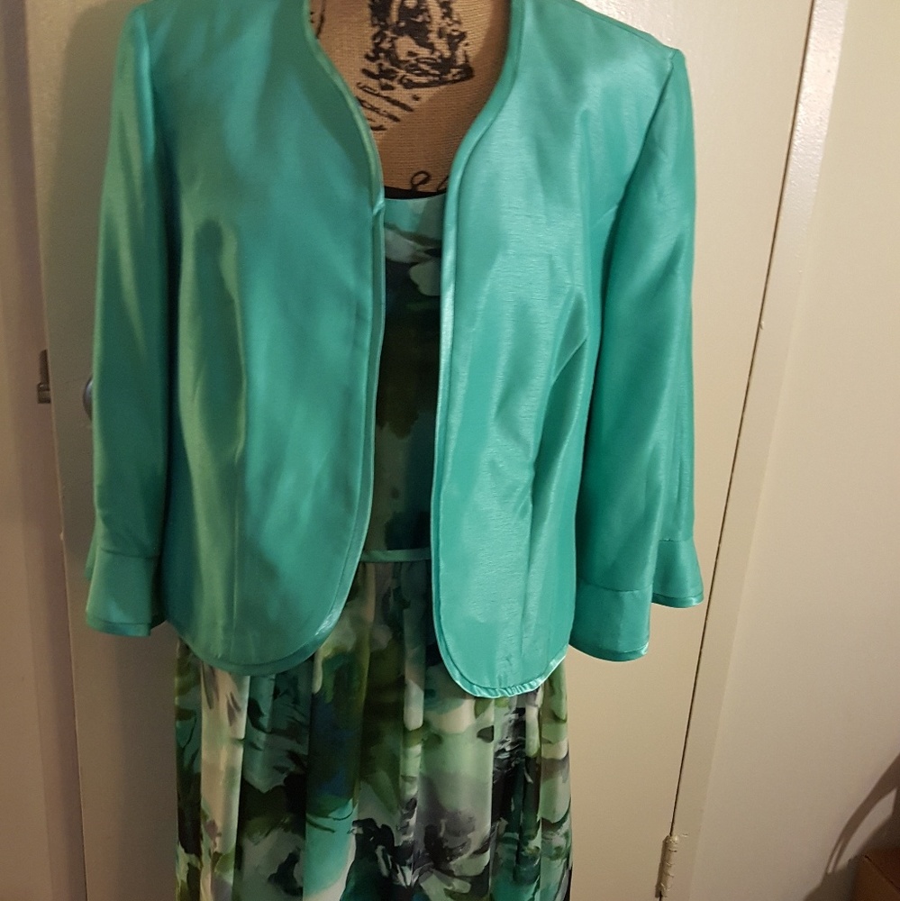 Dress - Picture 2 of 3